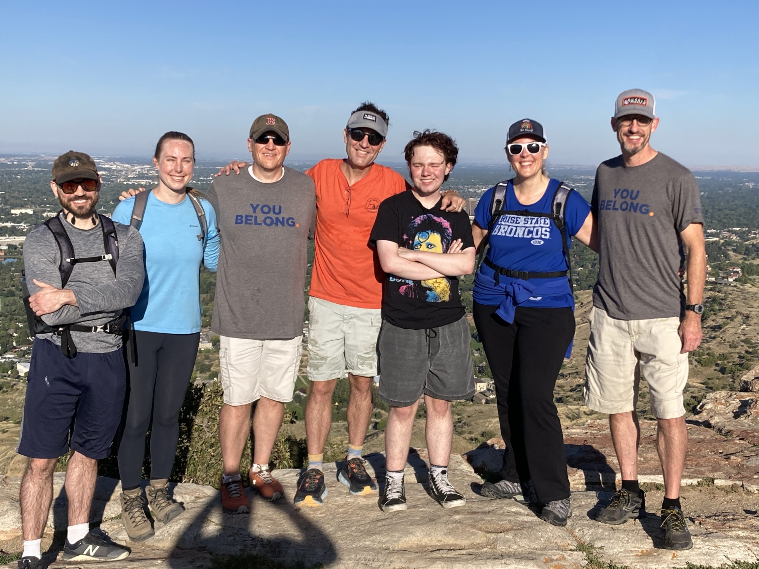Living Learning Community Faculty after a hike. Kristin Olsen, faculty-in-residence for BroncoFit Living Learning Community, and Travis Armstrong, faculty-out-of-residence for the Health Professions Living Learning Community, stand on the far right.