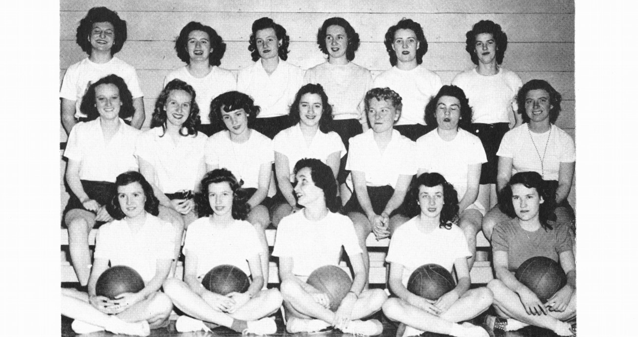 Group photo of women's basketball team in 1947