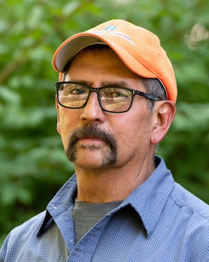 Photo portrait of Saul Meza