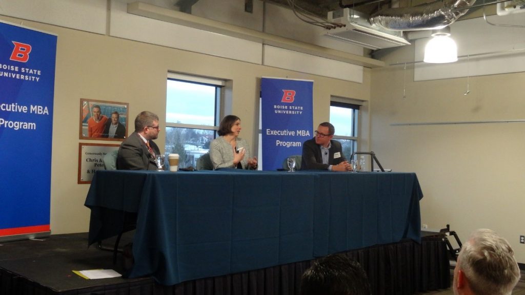 Dan Anderson, Miriam Beecham, and John Redding as panelists for the Executive MBA Leadership Forum