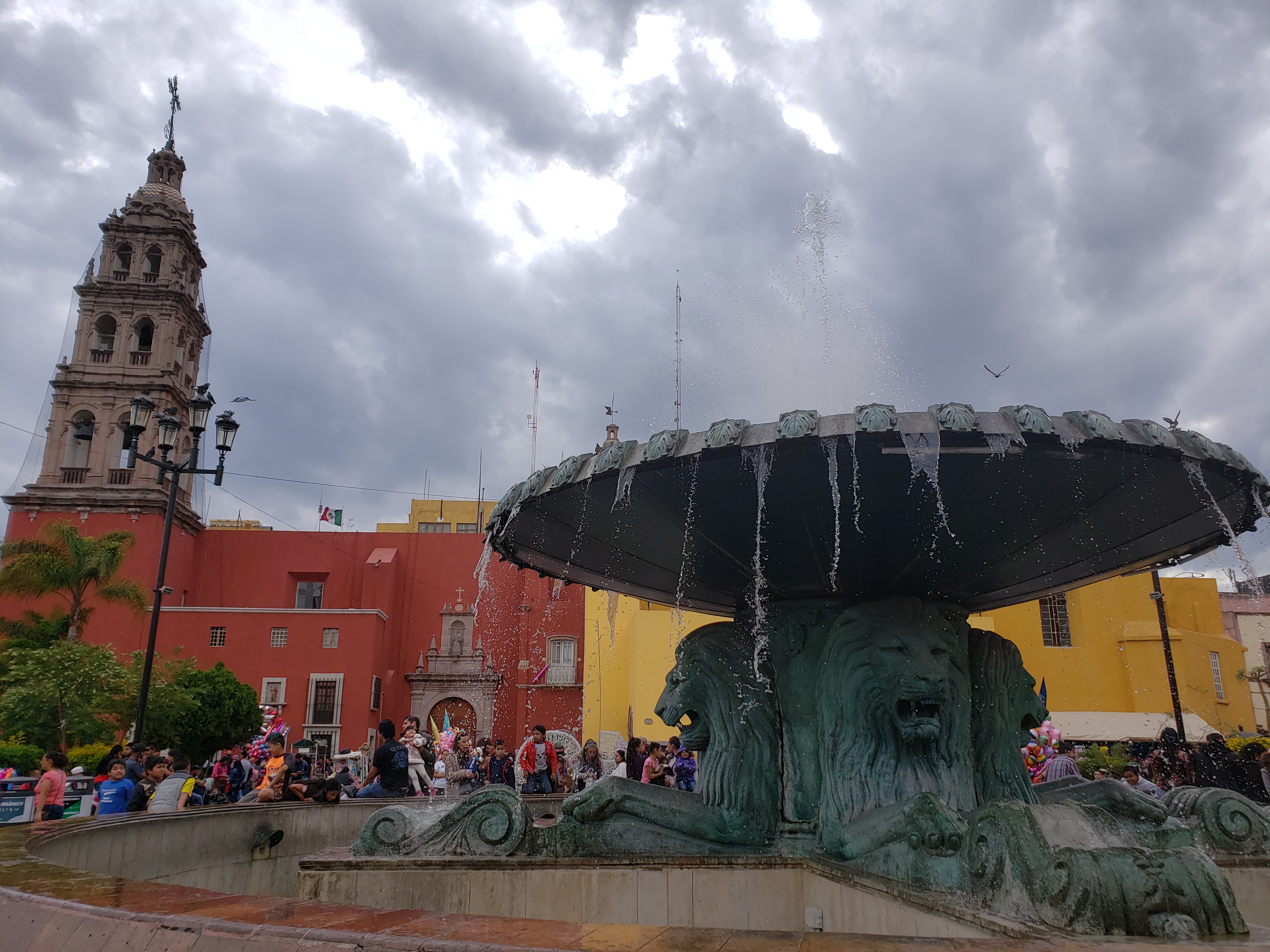 Fountain in Leon by Alex Garcia