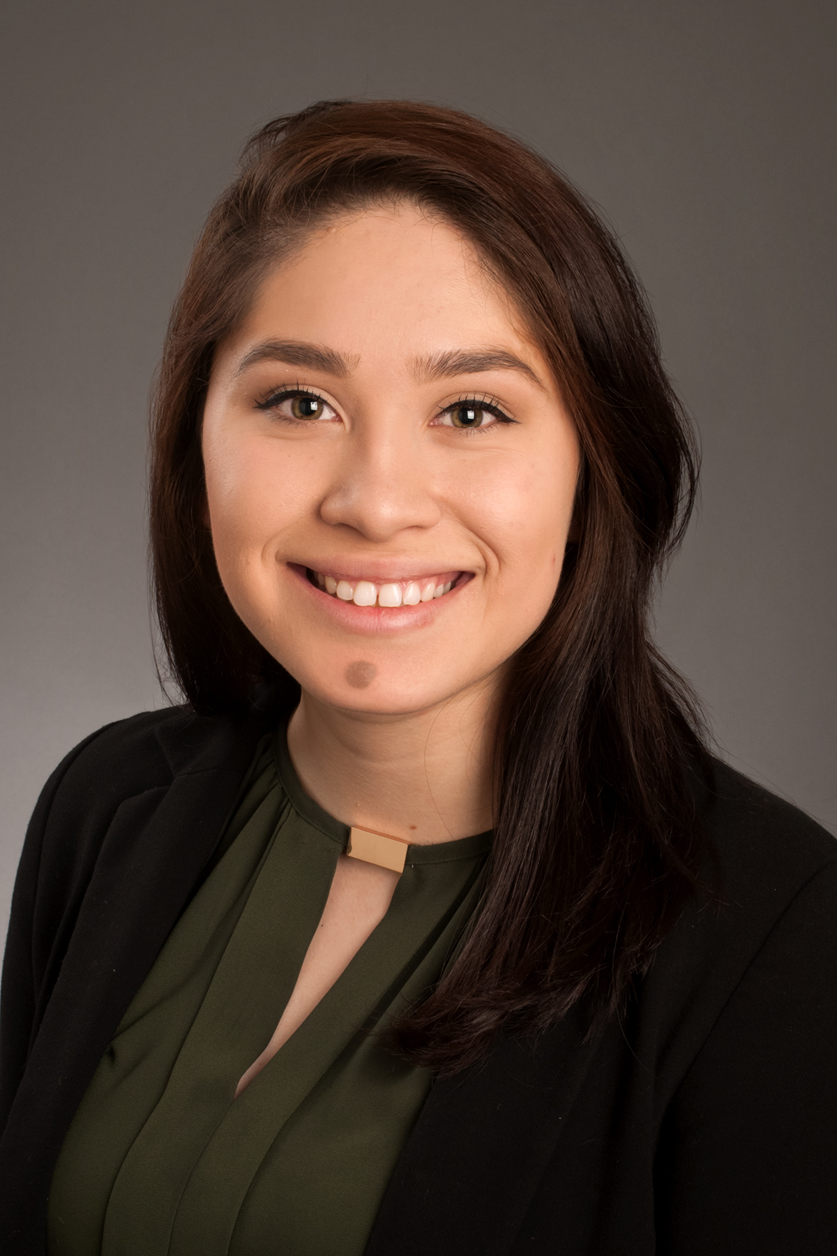 Alondra Perez, McNair Graduate class of 2018