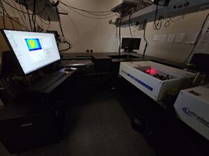 Femtosecond fluorescence upconversion spectrometer