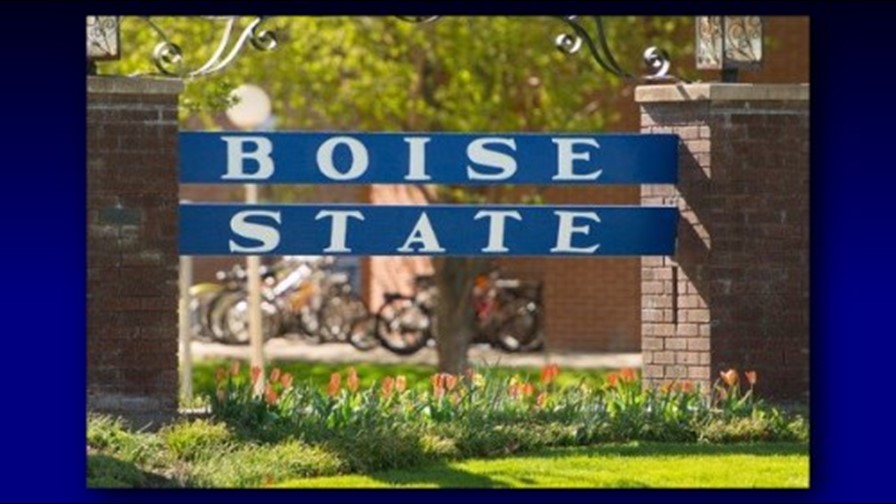 A Boise State campus sign