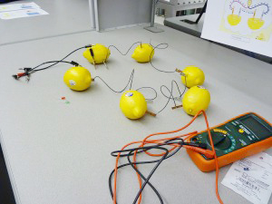 STEM exploration Day 2014 lemon experiment